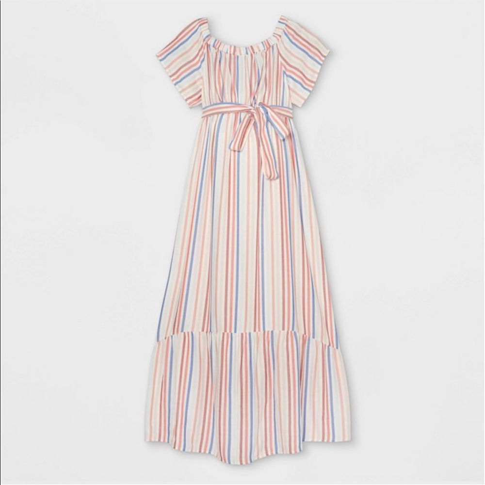 Maternity maxi dress